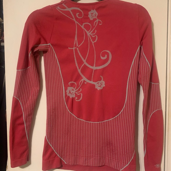 Athleta Fuschia Long Sleeve Athletic Top - Picture 3 of 6